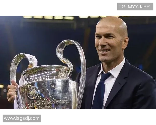 足球球星玄学探秘:命运与技艺交织的神秘力量与传奇瞬间 足球球星玄学探秘:命运与技艺交织的神秘力量与传奇瞬间